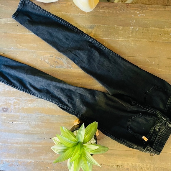 Abercrombie kids. Tween pull on Jean leggings. - Picture 3 of 3